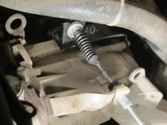 Как снять тросик сцепления на гранте?