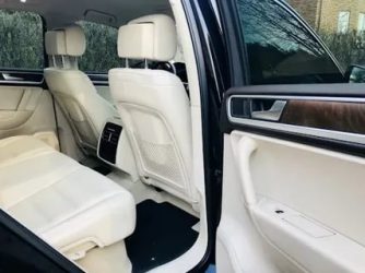 Как ухаживать за светлым салоном автомобиля?