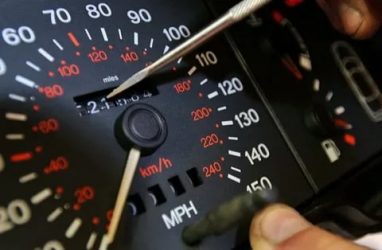 Как узнать скручивали ли пробег у машины?