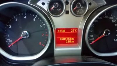 Как узнать скручивали ли пробег у машины?