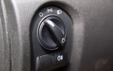 Как включить дальний свет на Лада гранта?