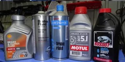Как выбрать тормозную жидкость для автомобиля?