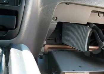 Как заменить фильтр салона на шевроле нива?