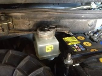 Как заменить тормозную жидкость на калине?