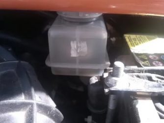 Как заменить тормозную жидкость на калине?