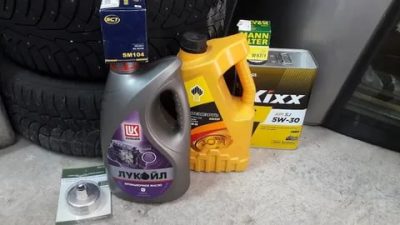 Мазда демио какое масло лить в двигатель?