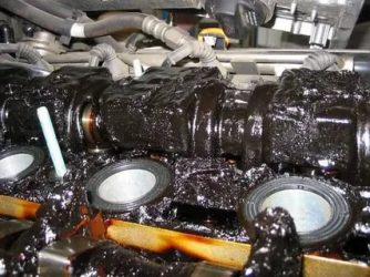 Можно ли лить разное масло в двигатель?