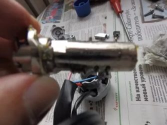 Можно ли смазывать замок зажигания в автомобиле?