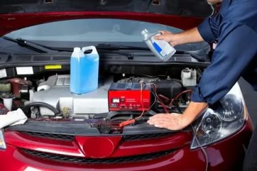 Нужно ли менять охлаждающую жидкость в автомобиле?