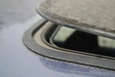 Протекает люк в машине что делать?