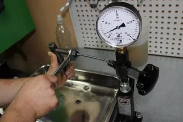 Проверка и регулировка форсунок дизельного двигателя