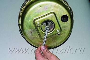 Регулировка штока вакуумного усилителя тормозов газель