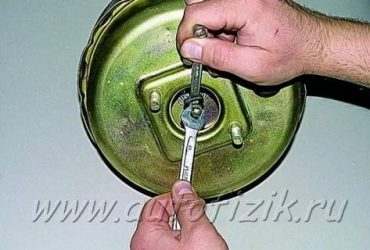 Регулировка штока вакуумного усилителя тормозов газель