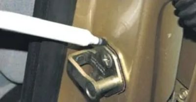 Регулировка задней двери нива шевроле