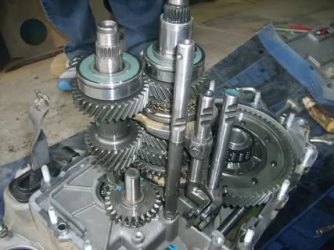 Воет коробка передач на калине что делать?