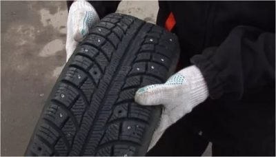 Вылетели шипы на зимней резине что делать?