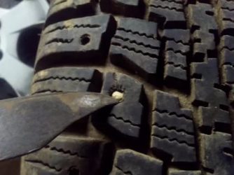 Вылетели шипы на зимней резине что делать?