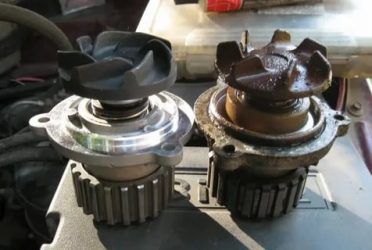 За что отвечает помпа в машине?