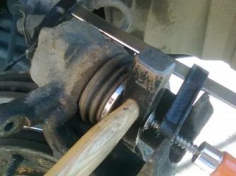 Закис тормозной поршень что делать?