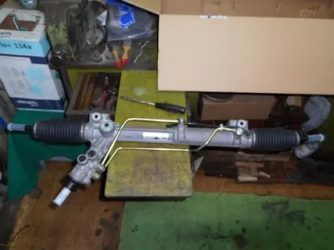 Закусывает рулевая рейка что делать?