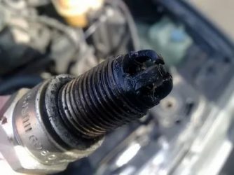 Залило свечи бензином что делать?