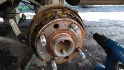 Замена колодок ручника шевроле лачетти седан