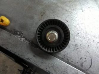 Замена ролика натяжителя ремня генератора Лада гранта