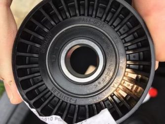 Замена ролика натяжителя ремня генератора Лада гранта