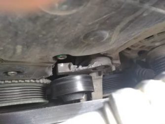 Замена ролика натяжителя ремня генератора Лада гранта