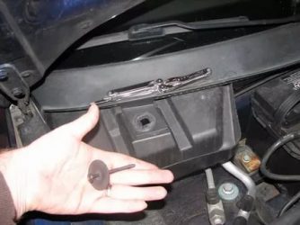 Замена салонного фильтра фольксваген пассат б5