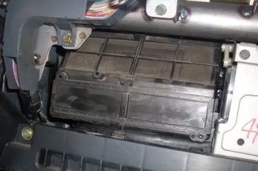 Замена салонного фильтра митсубиси лансер 9